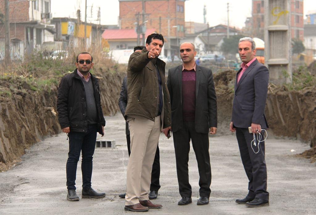 سید حمید هاشمی از عملیات اجرایی پروژه تعریض و بازگشایی، امیر 7 ، واقع در بلوار شهید منفرد نیاکی بازدید کرد.