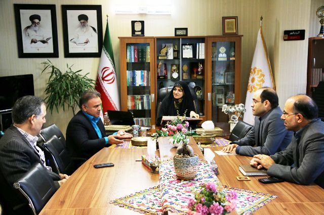 دیدار شهردار و رئیس شورای اسلامی شهر بابکان آمل با مدیرکل کتابخانه های عمومی مازندران