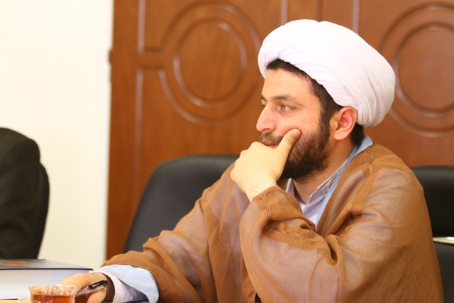گفتگوی خواندنی کمال آنلاین با امام جمعه دابو و دشت سر به مناسبت 5 مرداد سالروز برگزاری اولین نمازجمعه در تهران