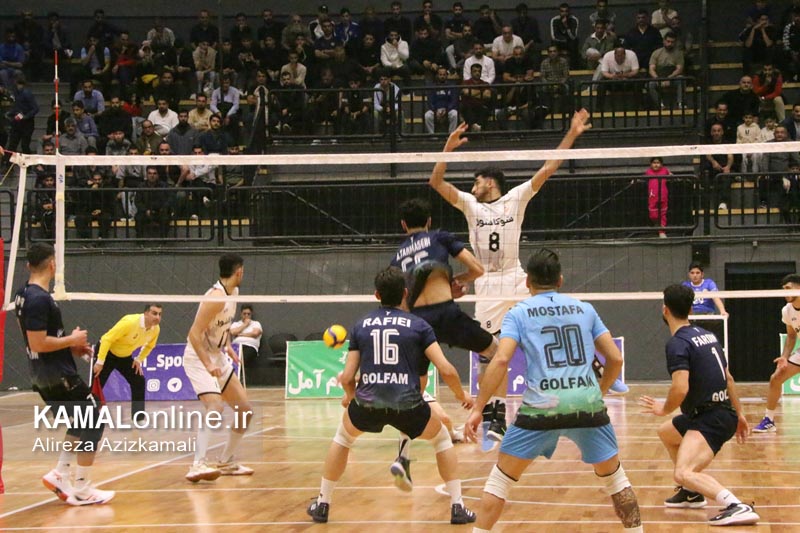 گزارش تصویری کمال آنلاین : دیدار تیم های آملی شوکاشور و گلفام ازسری بازی های لیگ دسته اول والیبال کشور 