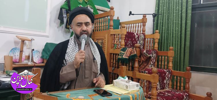 گزارش تصویری کمال انلاین : برپائی مراسم عزاداری درشب اربعین در حسینه پنج تن آل عبا آمل 