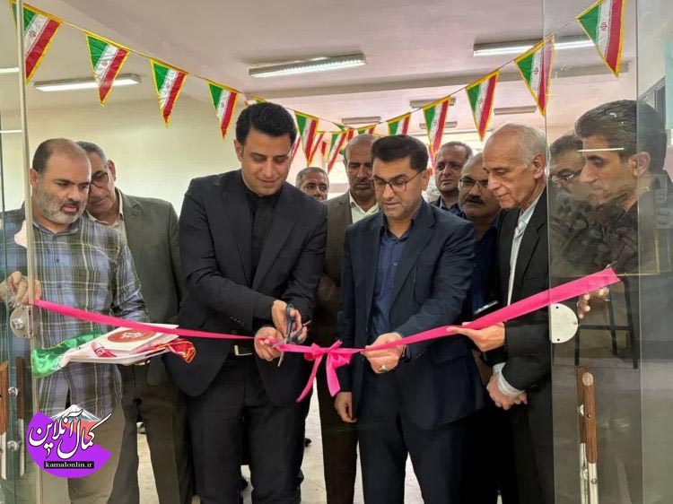 روایتی از اقتدار در قاب هنر؛ گشایش نمایشگاه «قاب سرخ مقاومت» در نکا + تصاویر 