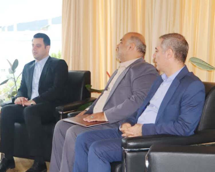 دیدار مدیرکل فرهنگ و ارشاد اسلامی استان با مدیرعامل شرکت صنایع چوب و کاغذ مازندران