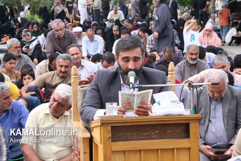 گزارش تصویری کمال آنلاین: برگزاری دعای روح بخش عرفه در آستان امام زاده ابراهیم آمل 