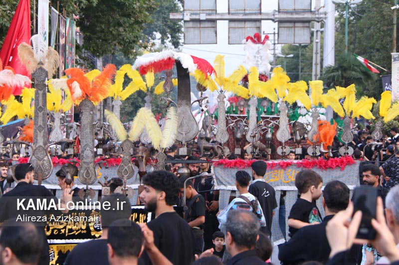 گزارش تصویری کمال آنلاین : علم کشی طوایف آمل درمحرم 